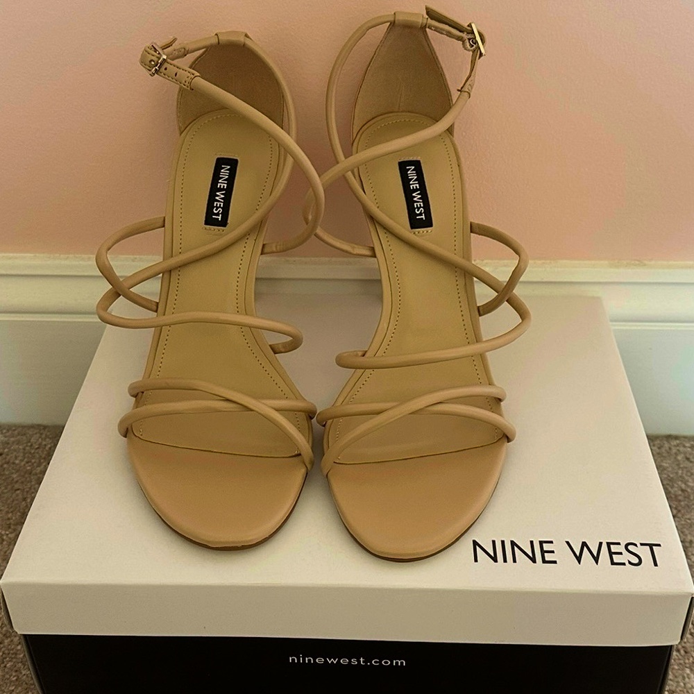 NWT Nine West Nude Strappy Heels